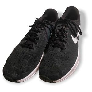 Nike Air Zoom Vomero 13 Mens Running Shoes Size US 15 Black/White
